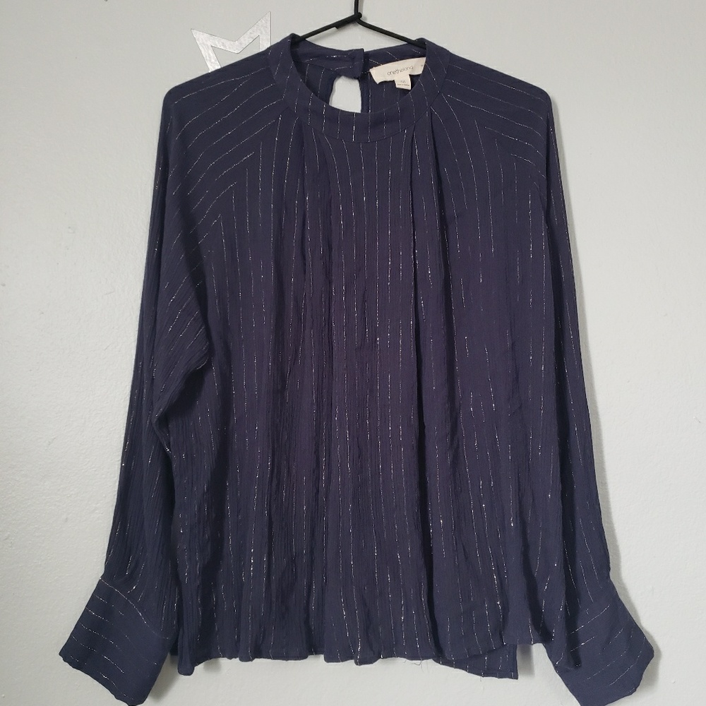Onetheland top Navy blue and gold stripes size M